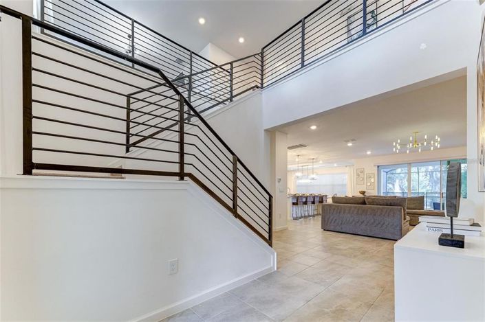 Image No.3-9 Bed House for sale