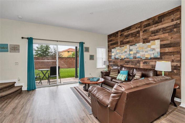 Image No.8-3 Bed Townhouse for sale