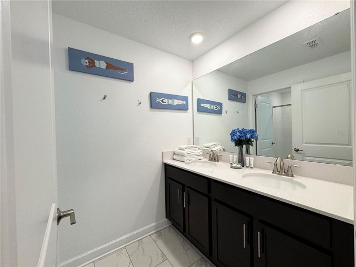 Image No.21-4 Bed Townhouse for sale