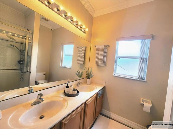 Image No.26-4 Bed House for sale