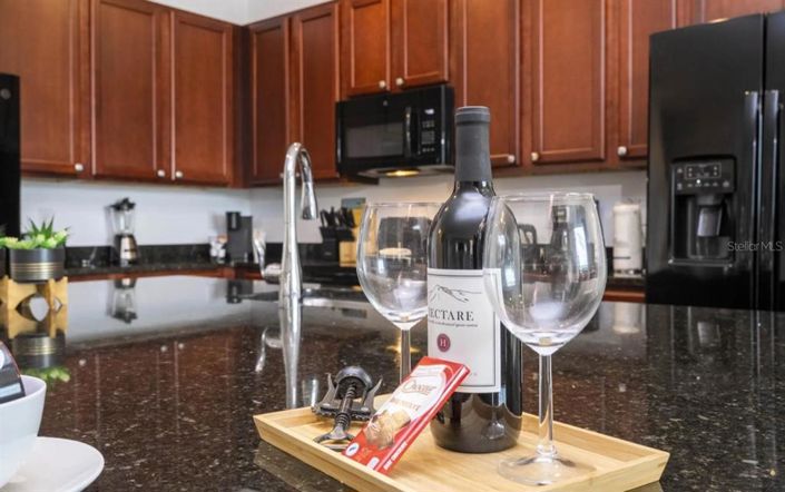 Image No.13-8 Bed House for sale