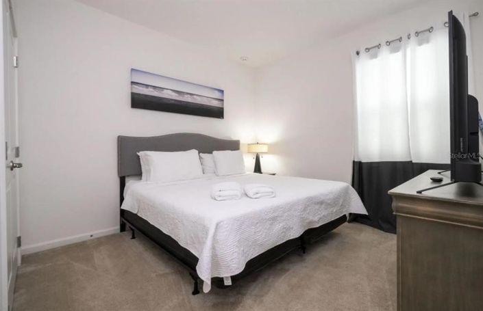 Image No.28-8 Bed House for sale