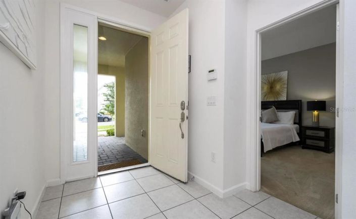 Image No.9-8 Bed House for sale