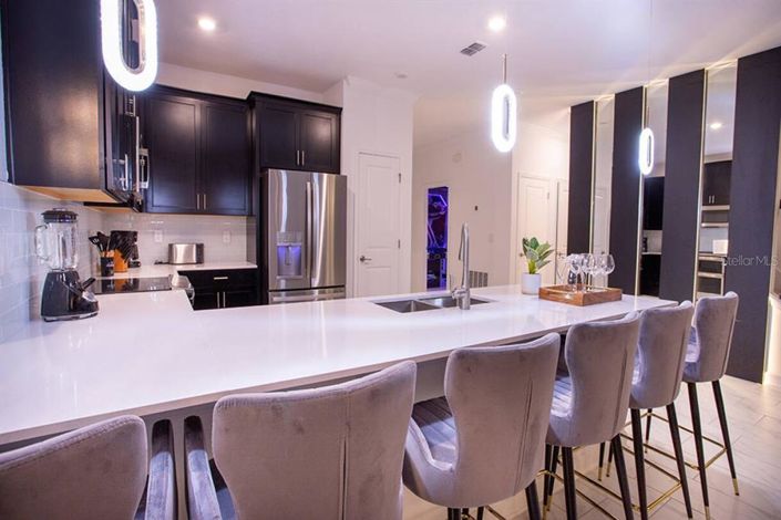 Image No.4-7 Bed House for sale