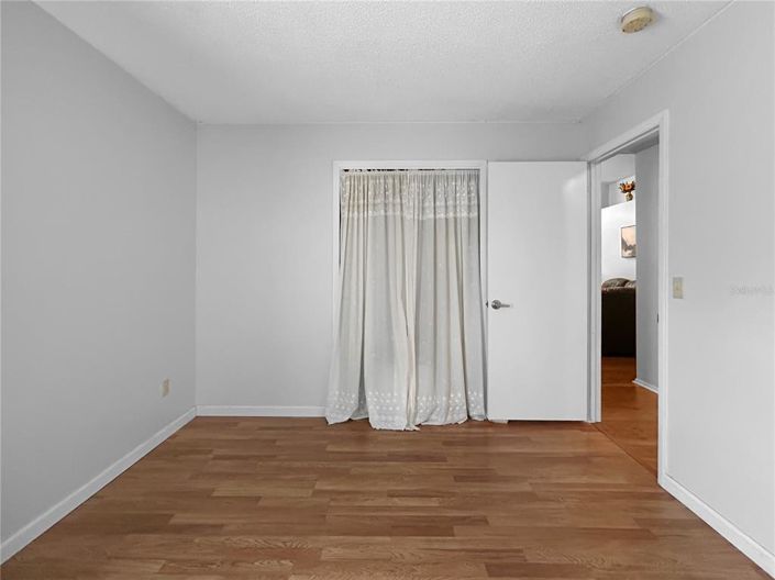 Image No.17-3 Bed House for sale