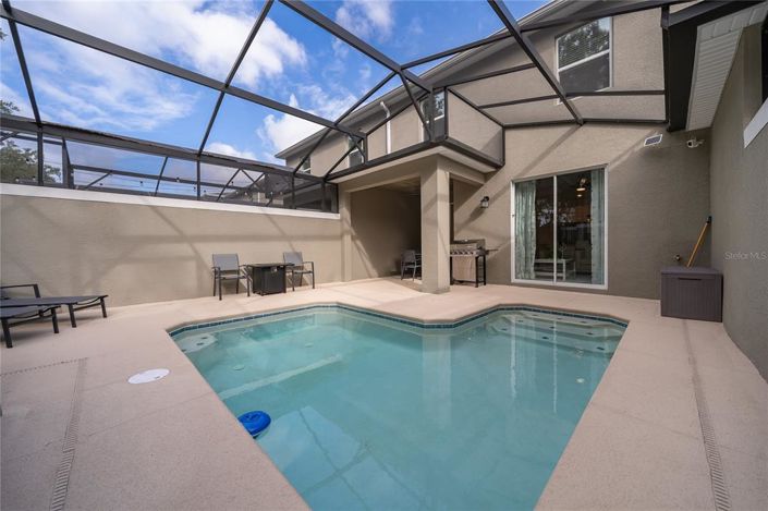 Image No.2-Maison de ville de 4 chambres à vendre à Saint John