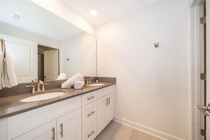 Image No.29-Maison de ville de 4 chambres à vendre à Saint John