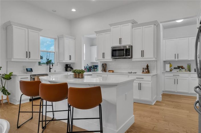 Image No.10-3 Bed Apartment for sale