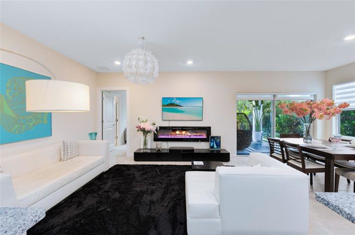 Image No.8-4 Bed House for sale