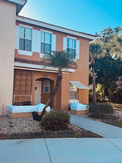 Image No.2-Maison de ville de 3 chambres à vendre à Saint John