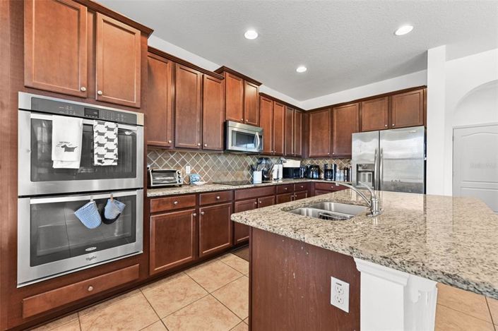 Image No.16-4 Bed House for sale