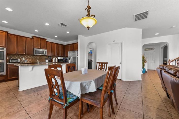 Image No.18-4 Bed House for sale