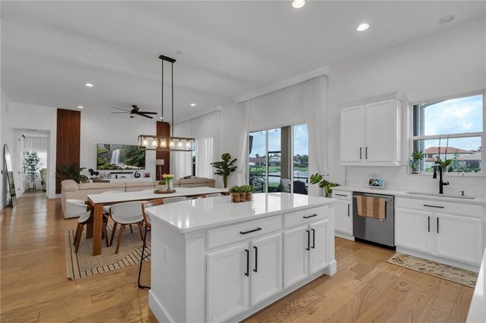 Image No.15-4 Bed House for sale