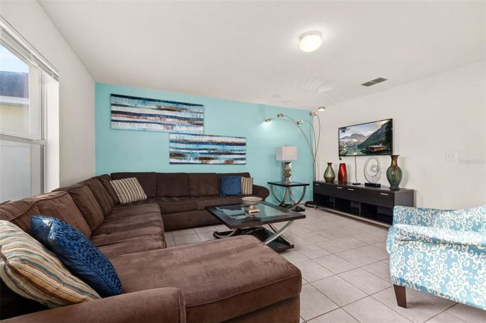 Image No.9-4 Bed House for sale