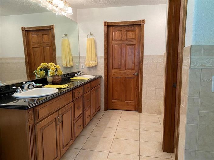 Image No.5-3 Bed House for sale