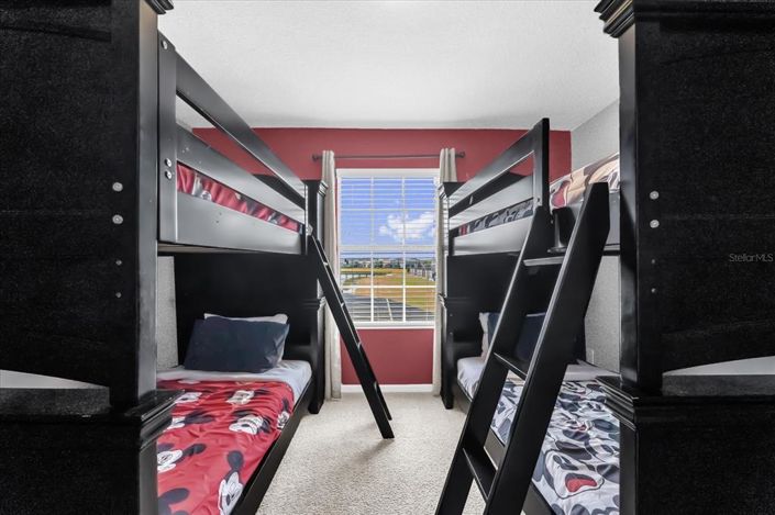 Image No.15-4 Bed Townhouse for sale