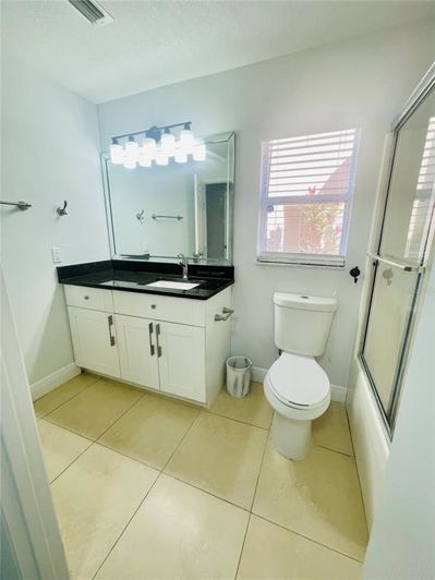 Image No.18-5 Bed House for sale