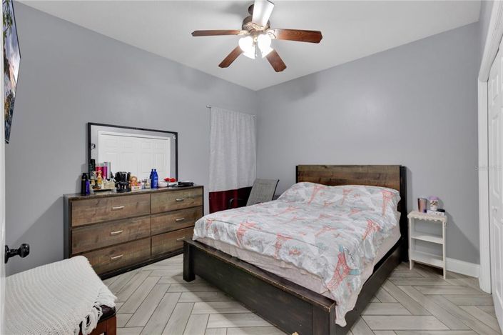 Image No.16-4 Bed House for sale