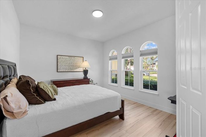 Image No.24-3 Bed House for sale