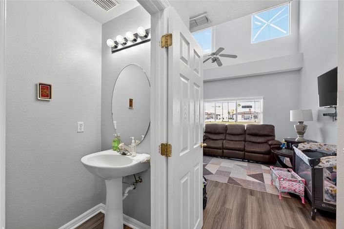 Image No.15-5 Bed House for sale