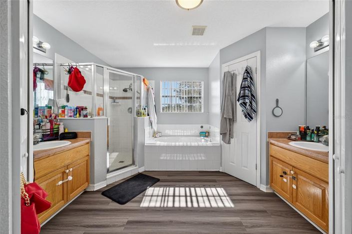 Image No.26-5 Bed House for sale