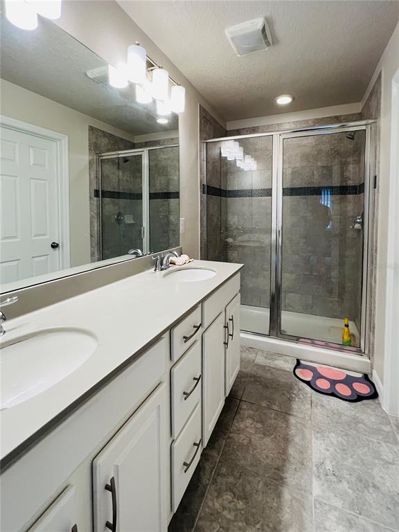 Image No.16-3 Bed Townhouse for sale