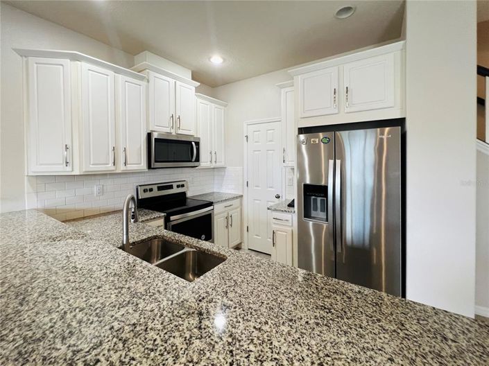 Image No.6-3 Bed Townhouse for sale