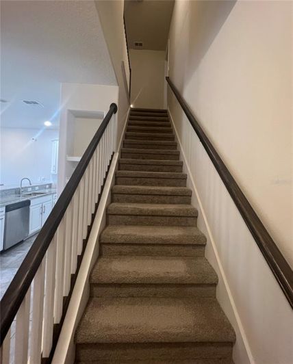 Image No.9-3 Bed Townhouse for sale