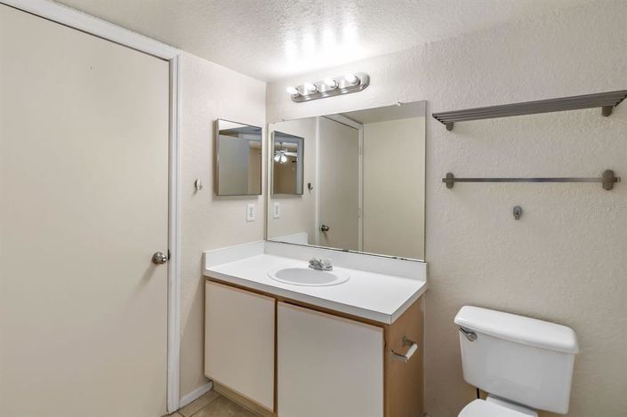 Image No.20-2 Bed Apartment for sale