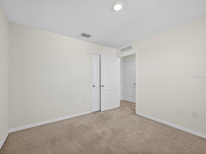 Image No.17-3 Bed Townhouse for sale