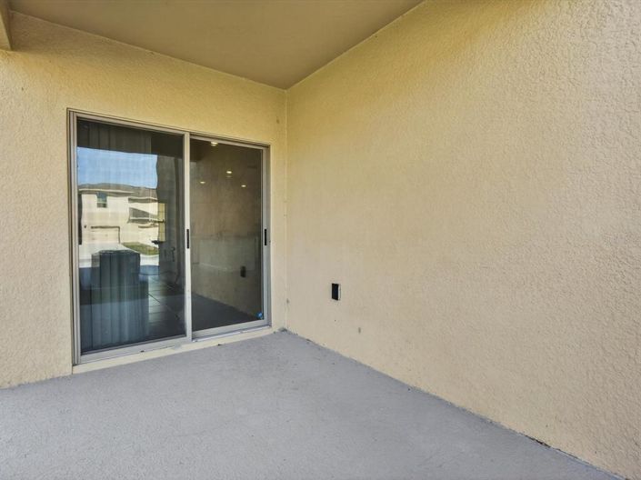 Image No.24-3 Bed Townhouse for sale