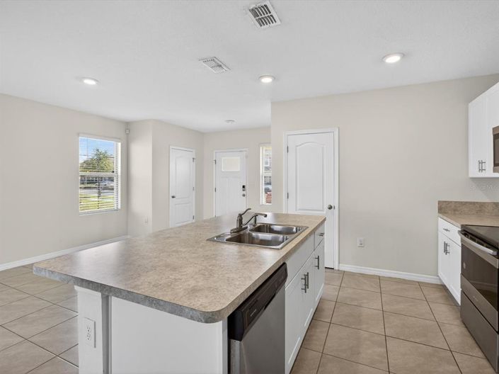 Image No.9-3 Bed Townhouse for sale