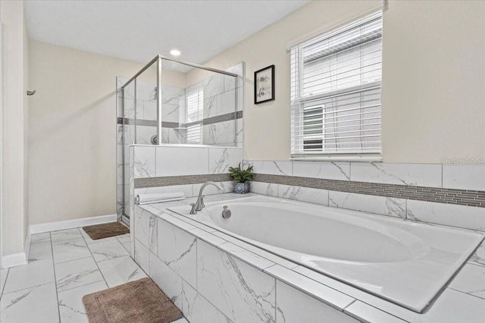 Image No.11-6 Bed House for sale