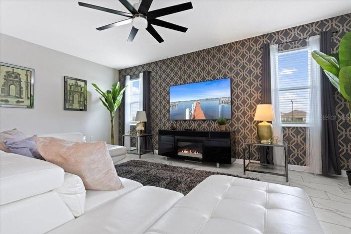 Image No.4-6 Bed House for sale