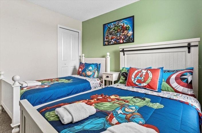 Image No.8-6 Bed House for sale