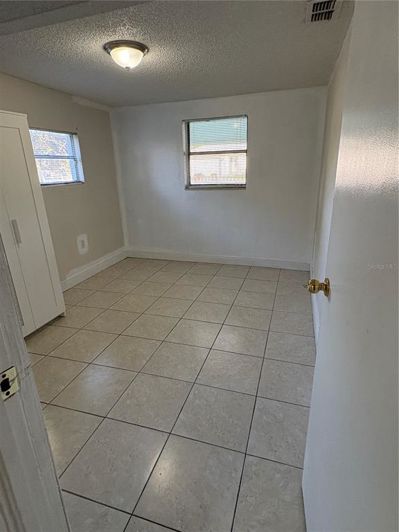 Image No.18-3 Bed House for sale