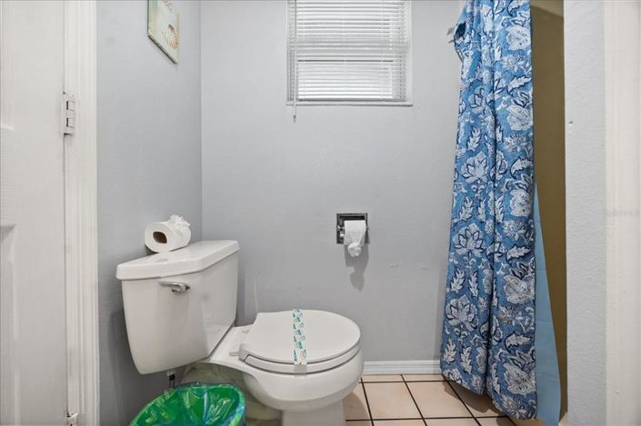 Image No.20-2 Bed Townhouse for sale