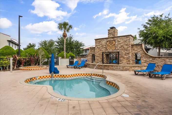 Image No.50-2 Bed Townhouse for sale