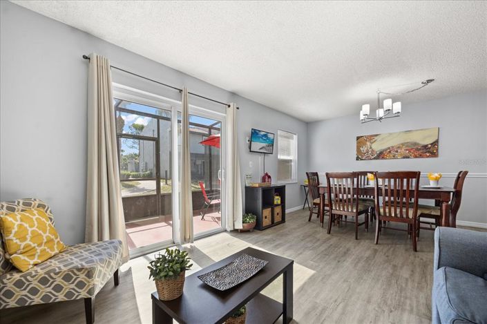 Image No.6-2 Bed Townhouse for sale