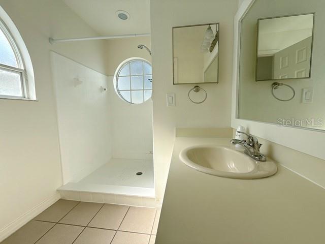 Image No.12-3 Bed Apartment for sale