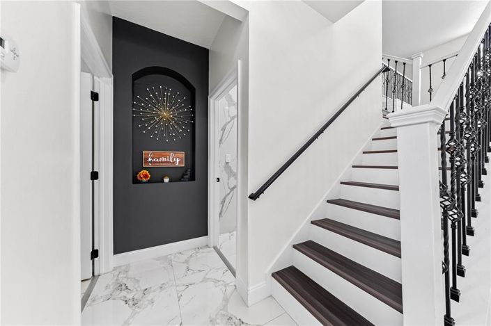 Image No.6-4 Bed House for sale