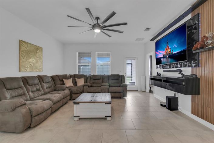 Image No.32-4 Bed House for sale