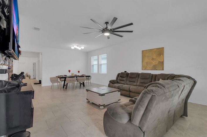 Image No.34-4 Bed House for sale