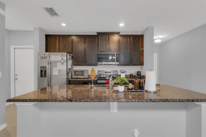 Image No.10-4 Bed Townhouse for sale