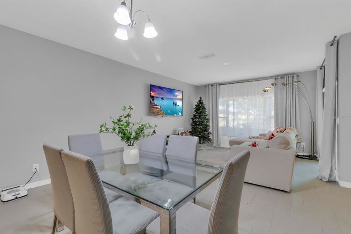 Image No.13-4 Bed Townhouse for sale