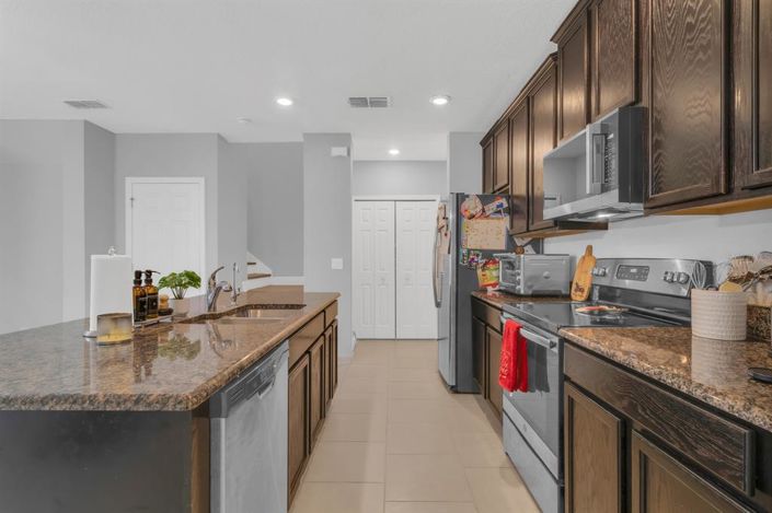 Image No.15-4 Bed Townhouse for sale