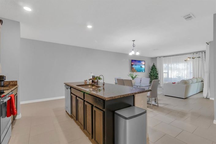 Image No.22-4 Bed Townhouse for sale