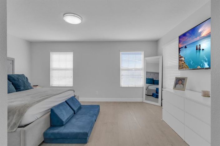 Image No.27-4 Bed Townhouse for sale