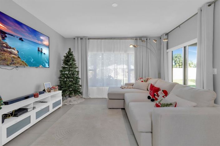 Image No.7-4 Bed Townhouse for sale