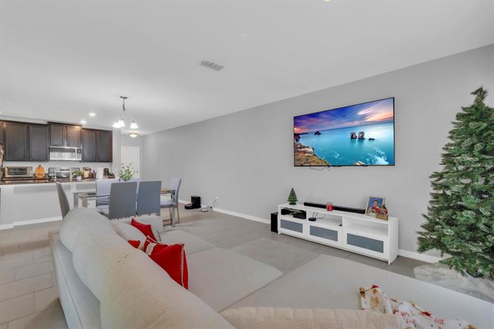 Image No.8-4 Bed Townhouse for sale